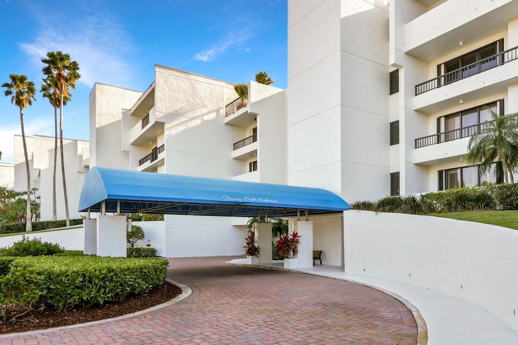 Photo of 2818 SE Dune Drive #2307, Stuart, FL 34996 (MLS # R11169191)