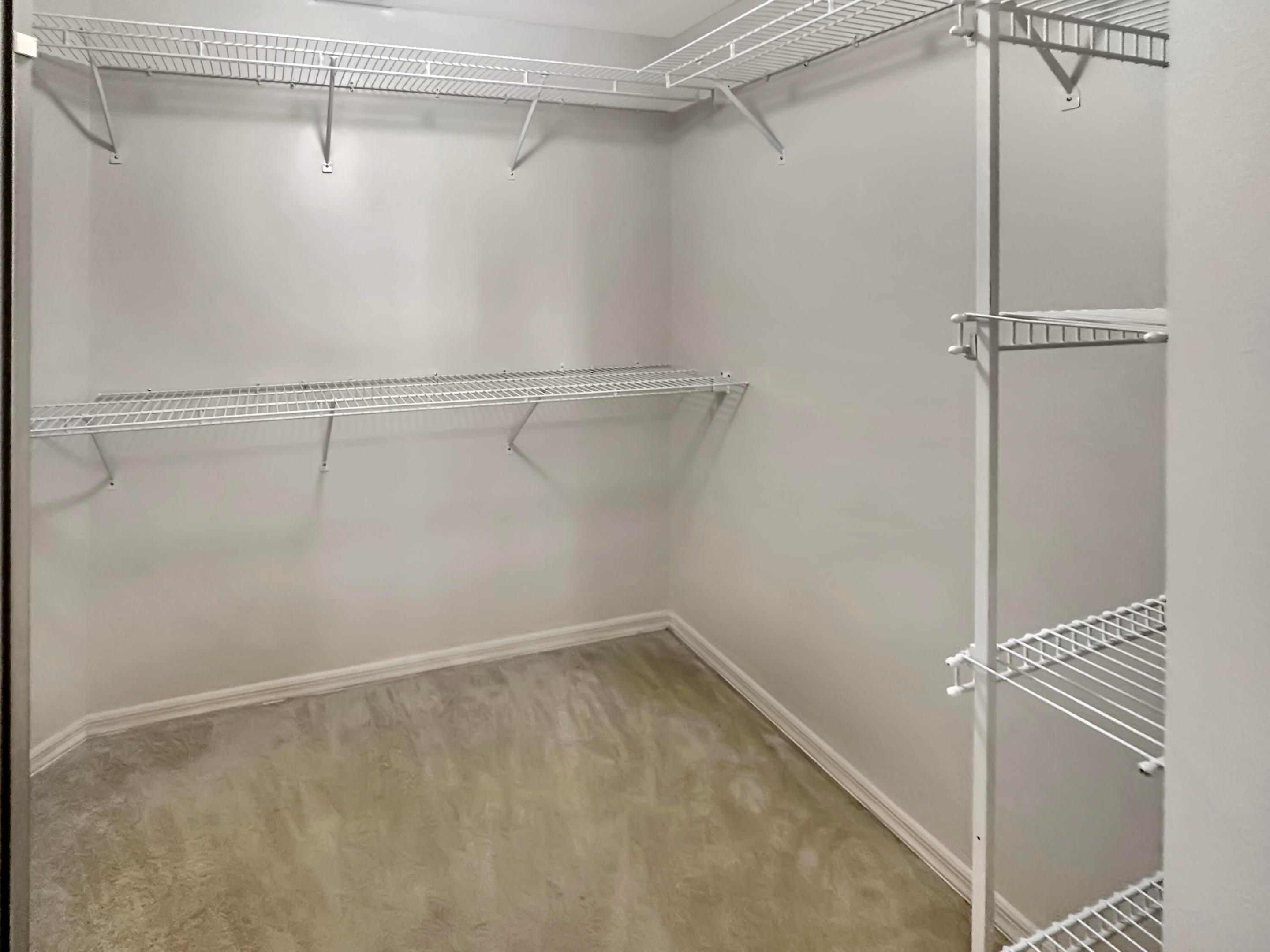 TARPON ISLAND CLUB III - Residential Lease