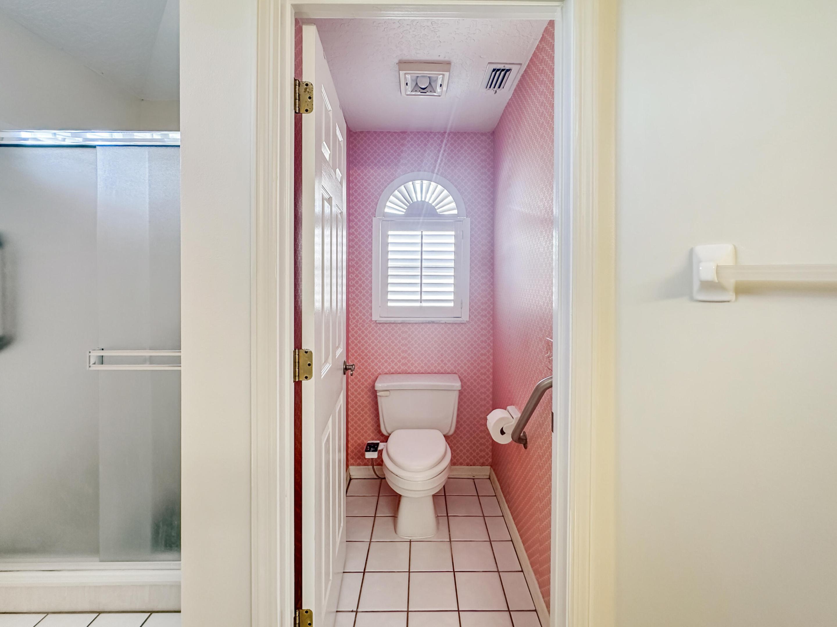 TARPON ISLAND CLUB III - Residential Lease