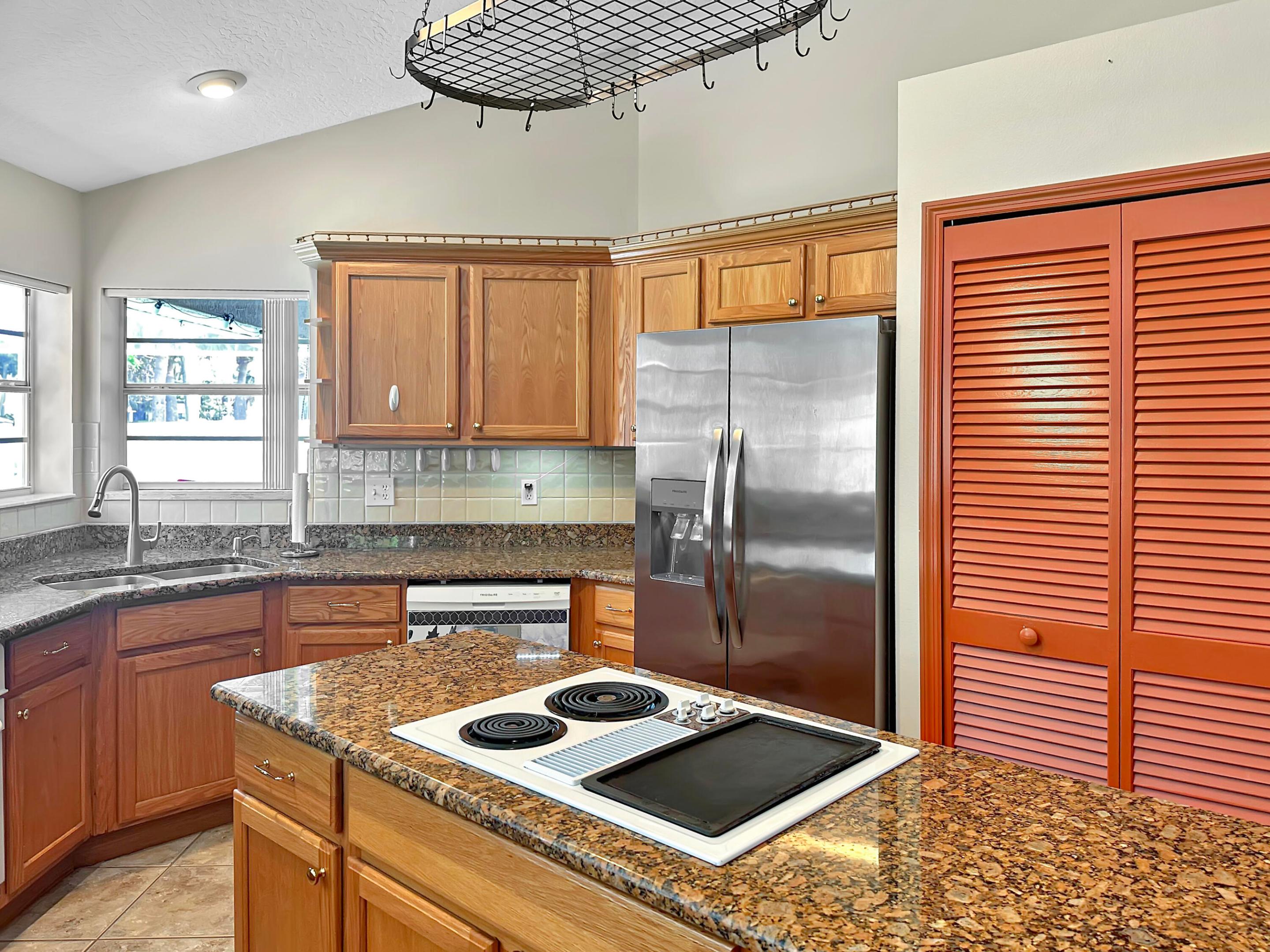 TARPON ISLAND CLUB III - Residential Lease