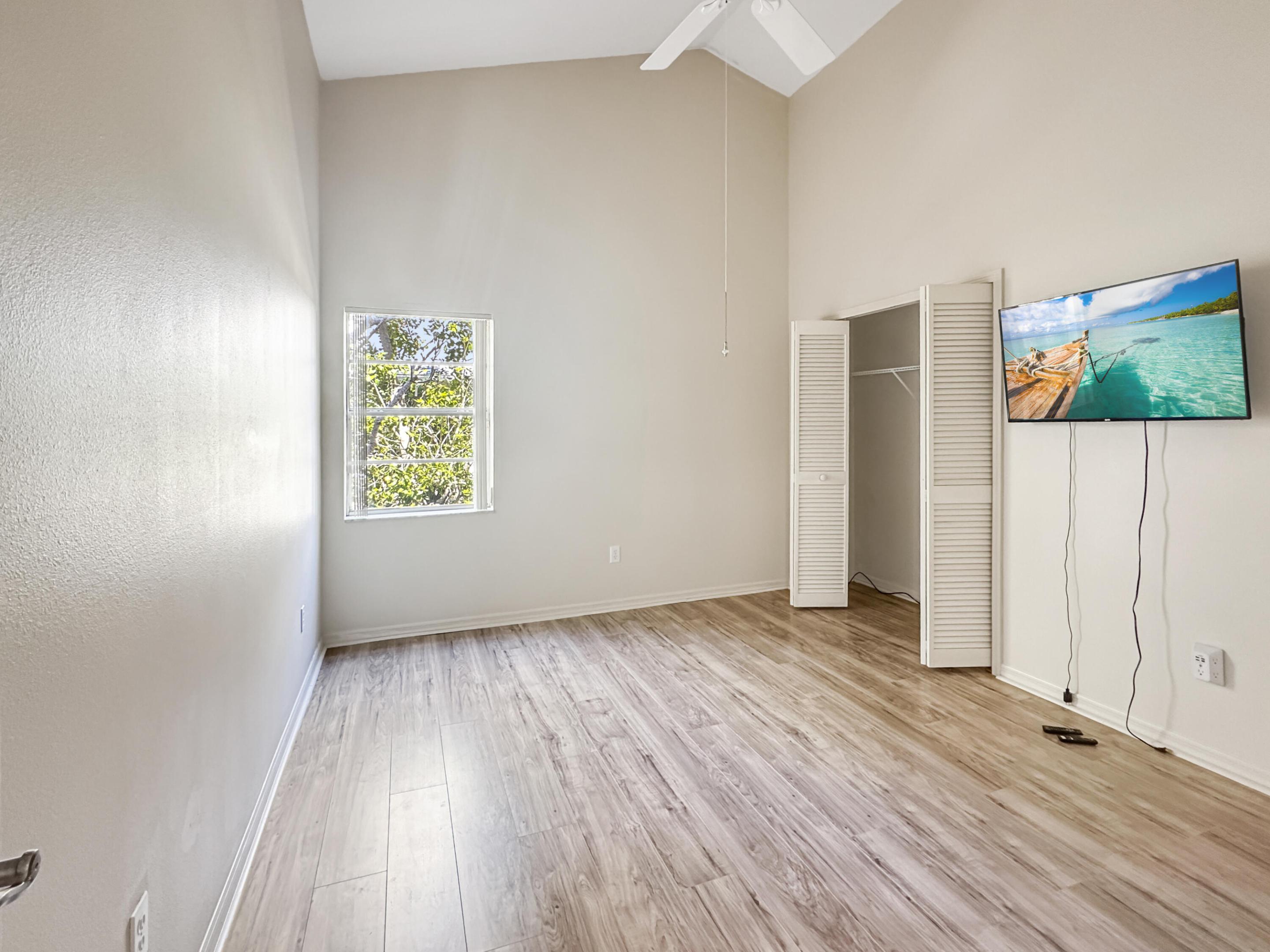 TARPON ISLAND CLUB III - Residential Lease