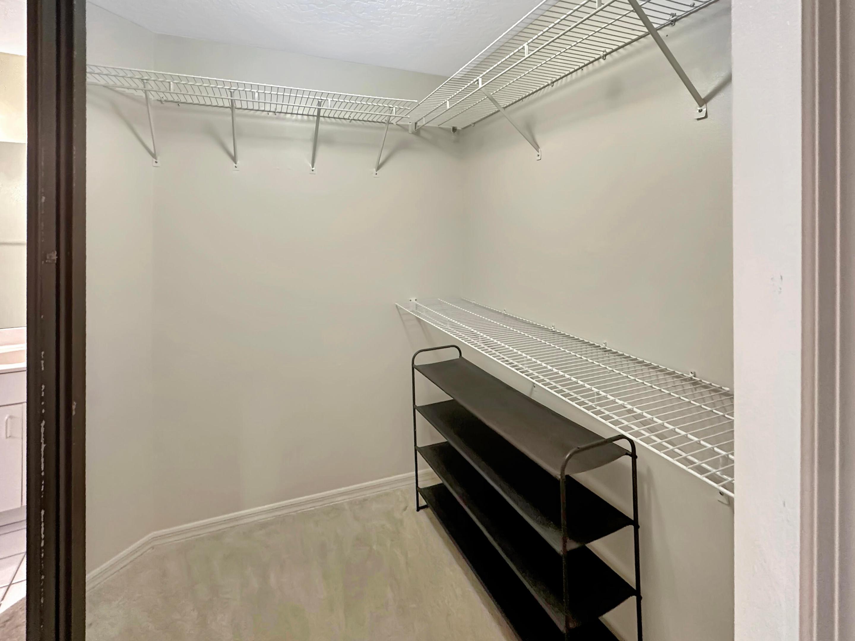 TARPON ISLAND CLUB III - Residential Lease