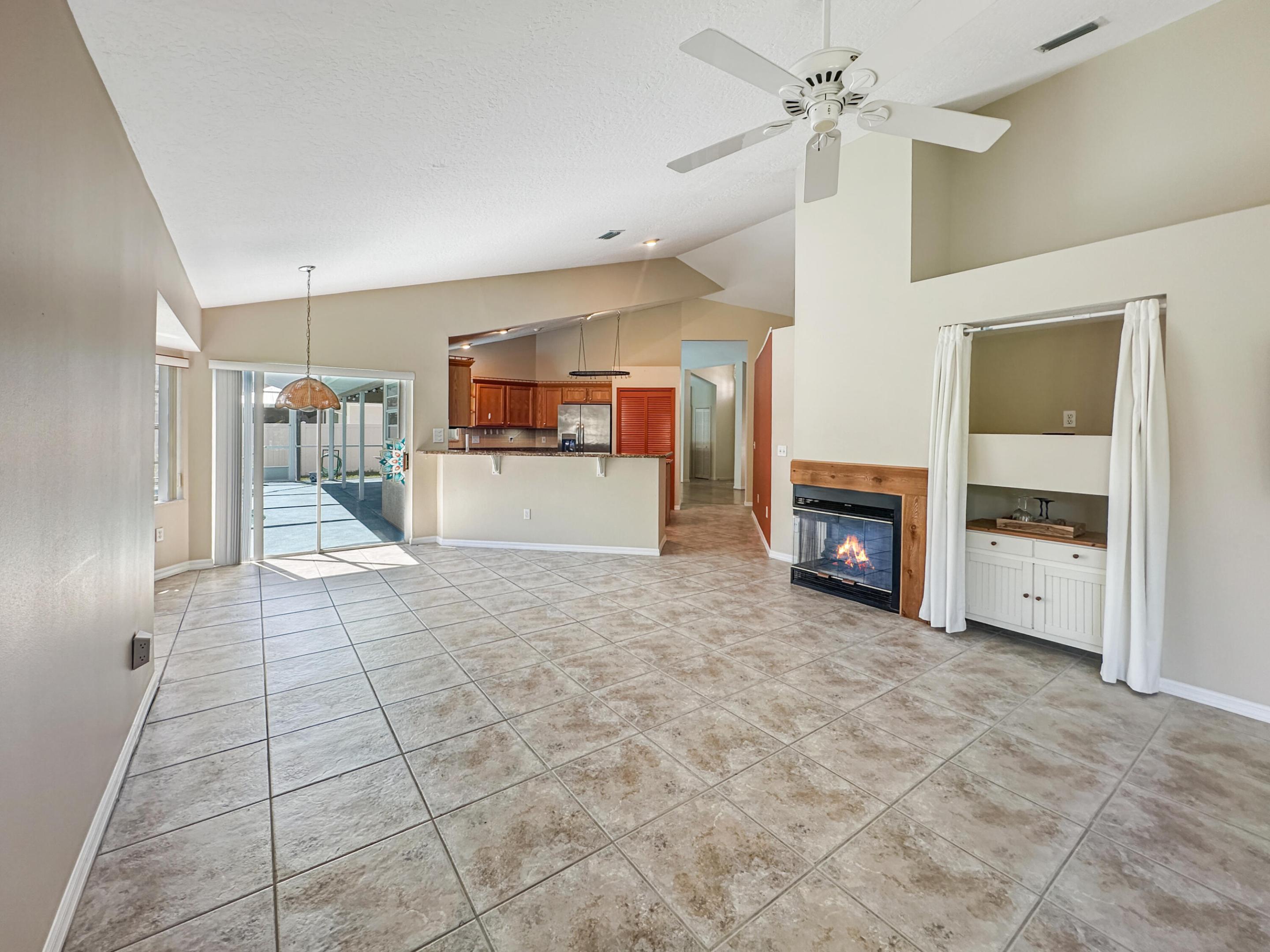 TARPON ISLAND CLUB III - Residential Lease