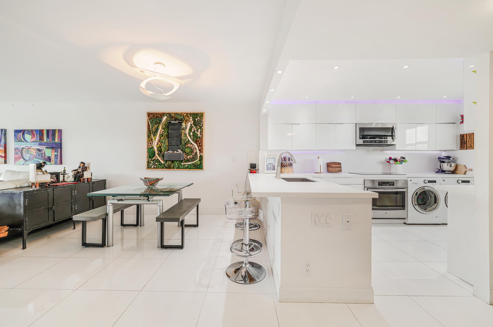 1523 E Hillsboro Boulevard 634