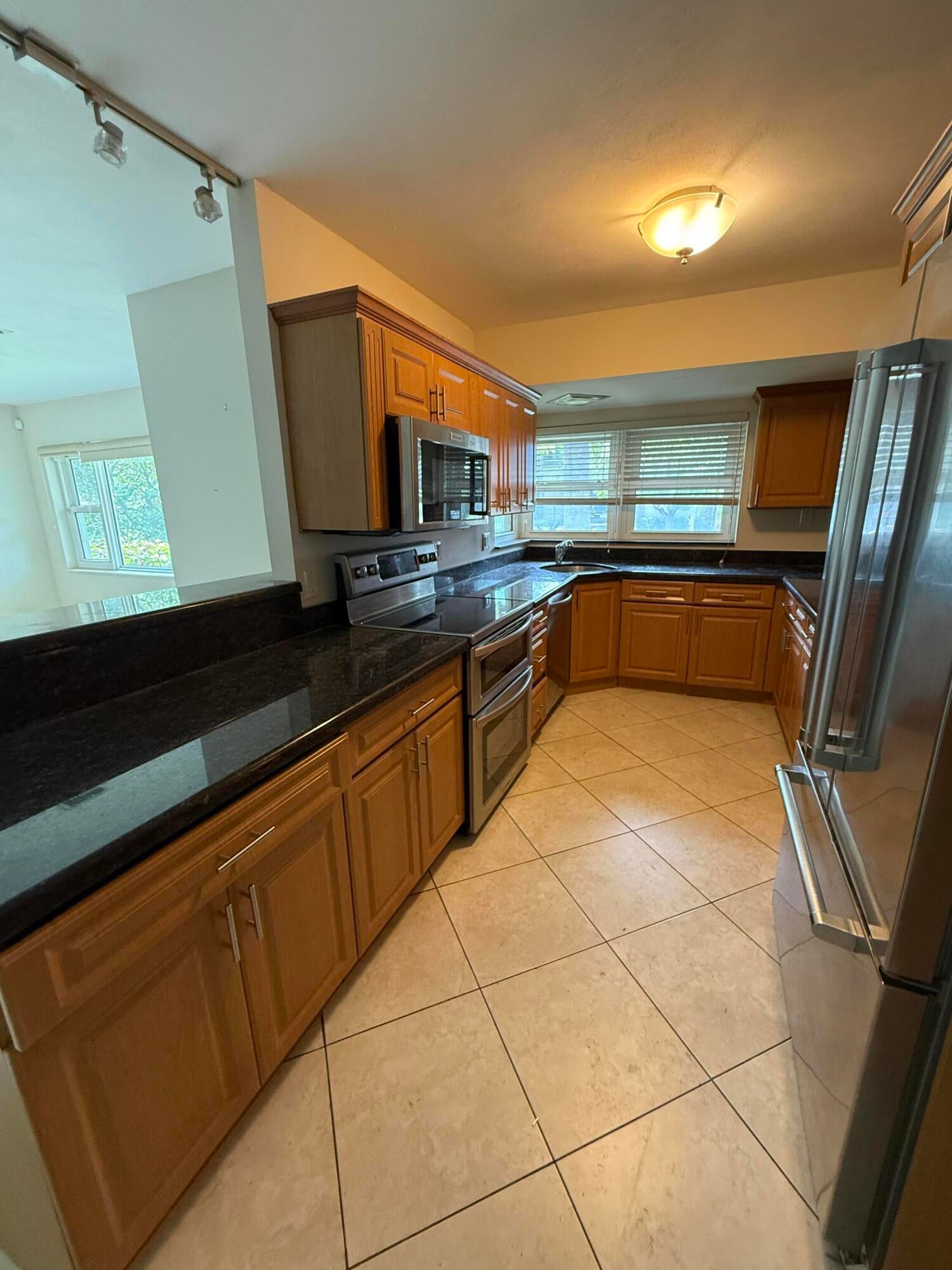 2456 Middle River Drive