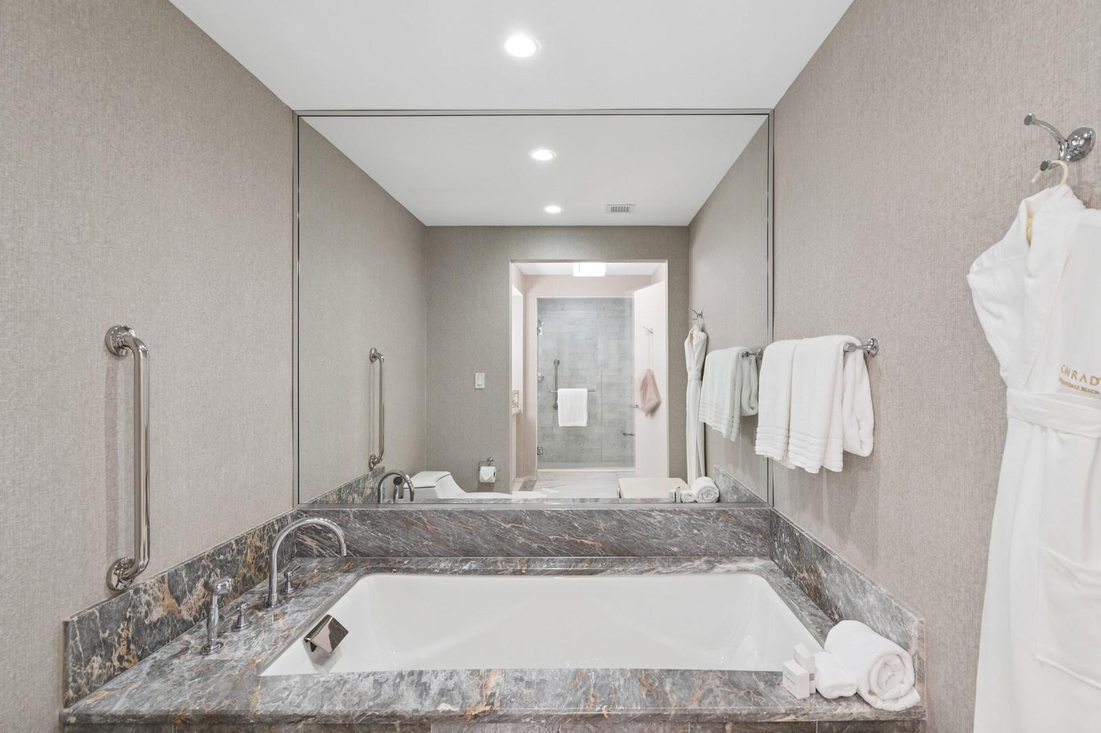 OCEAN RESORT RESIDENCES - Residential