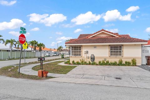 2597 W 73rd Place Hialeah FL 33016