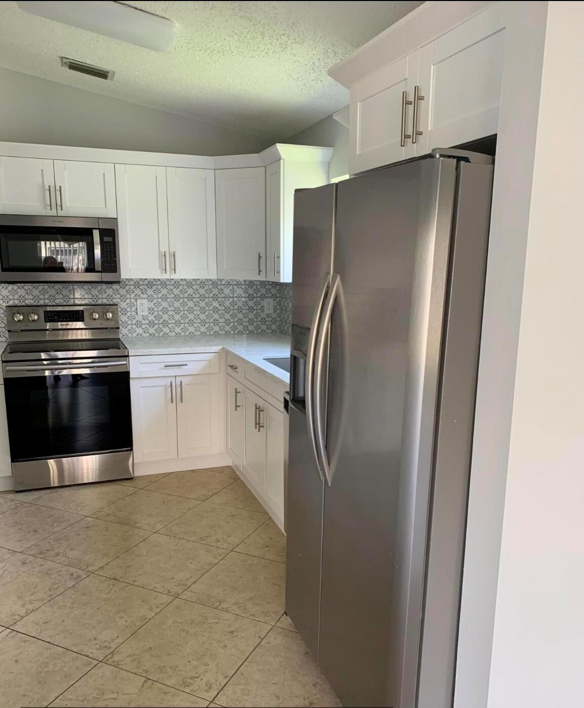 Properties 1436 Waterway Cove Drive