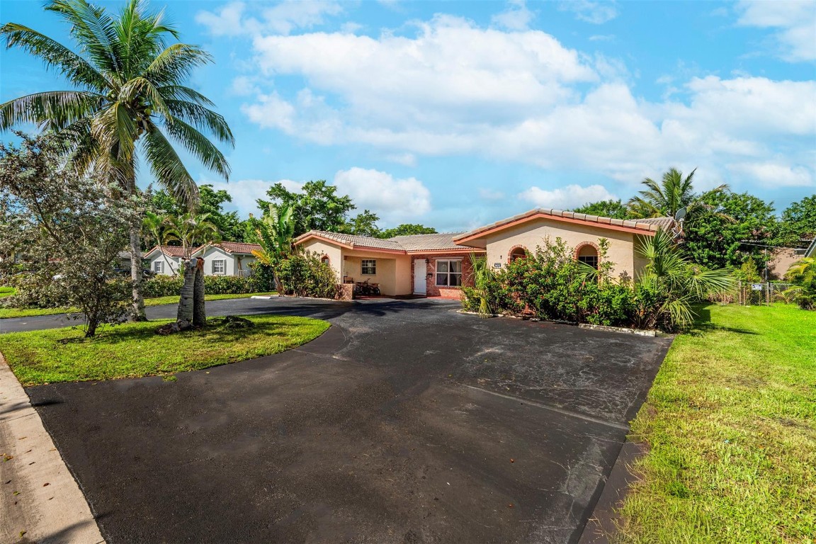CORAL SPRINGS - Residential Income
