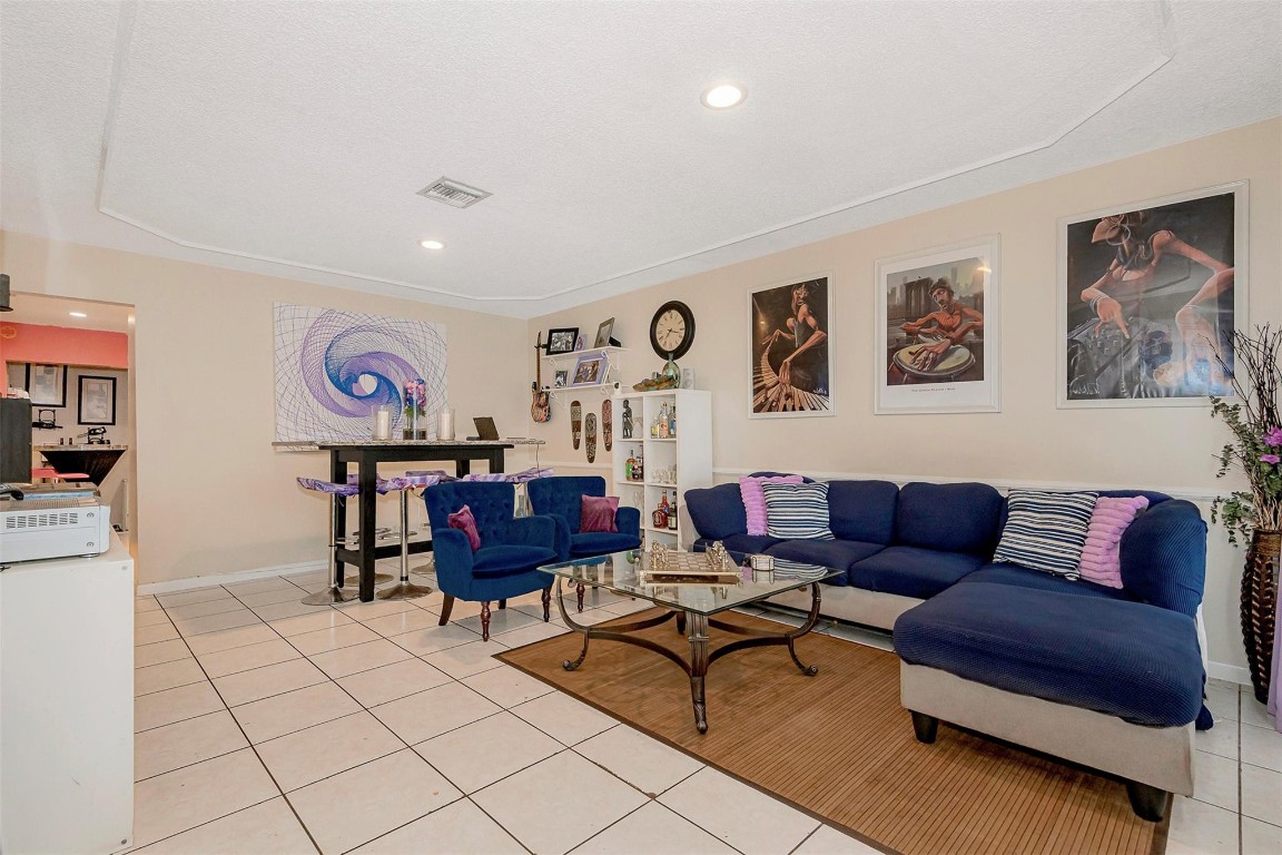 CORAL SPRINGS - Residential Income