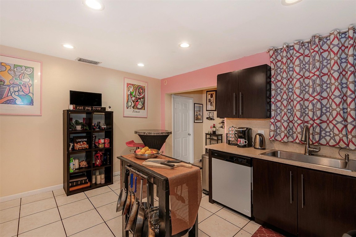 CORAL SPRINGS - Residential Income