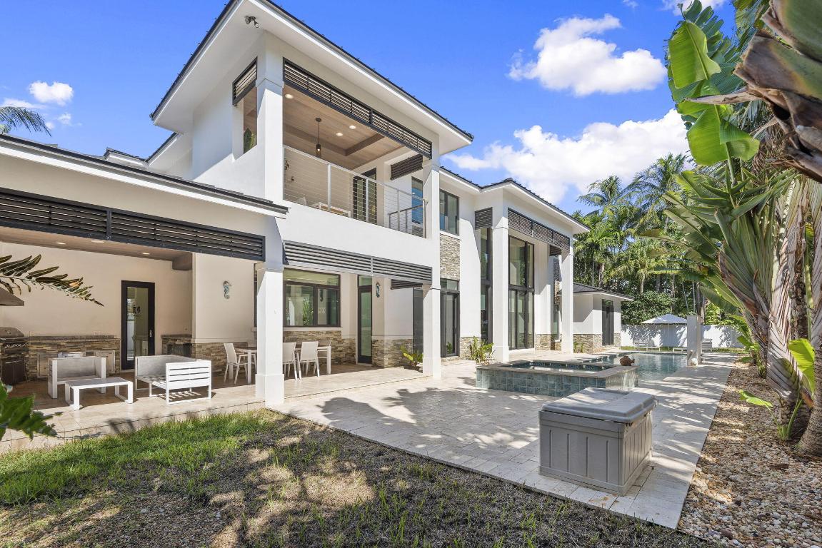 SUN & SURF CLUB COMM - Residential