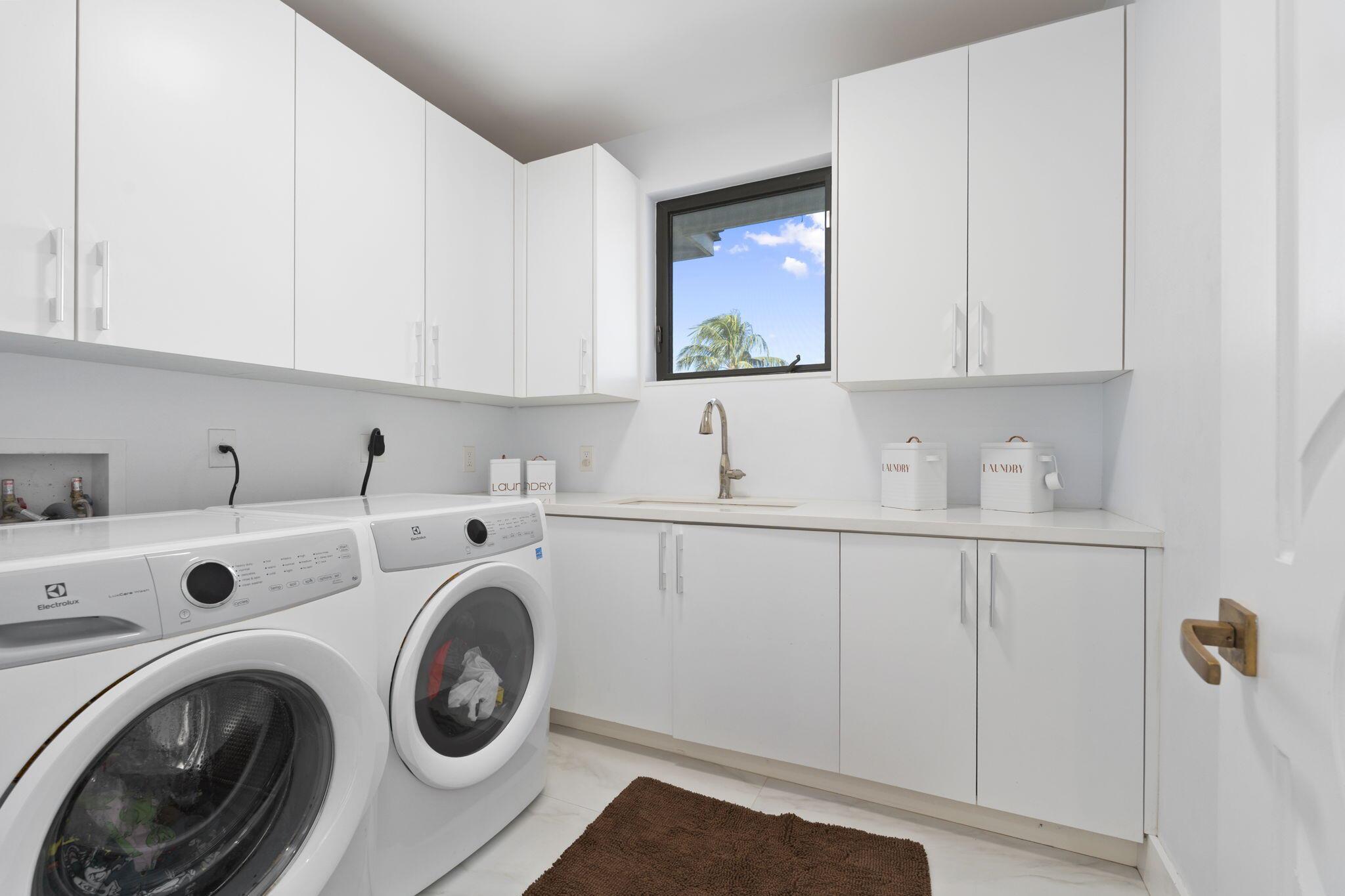 SUN & SURF CLUB COMM - Residential