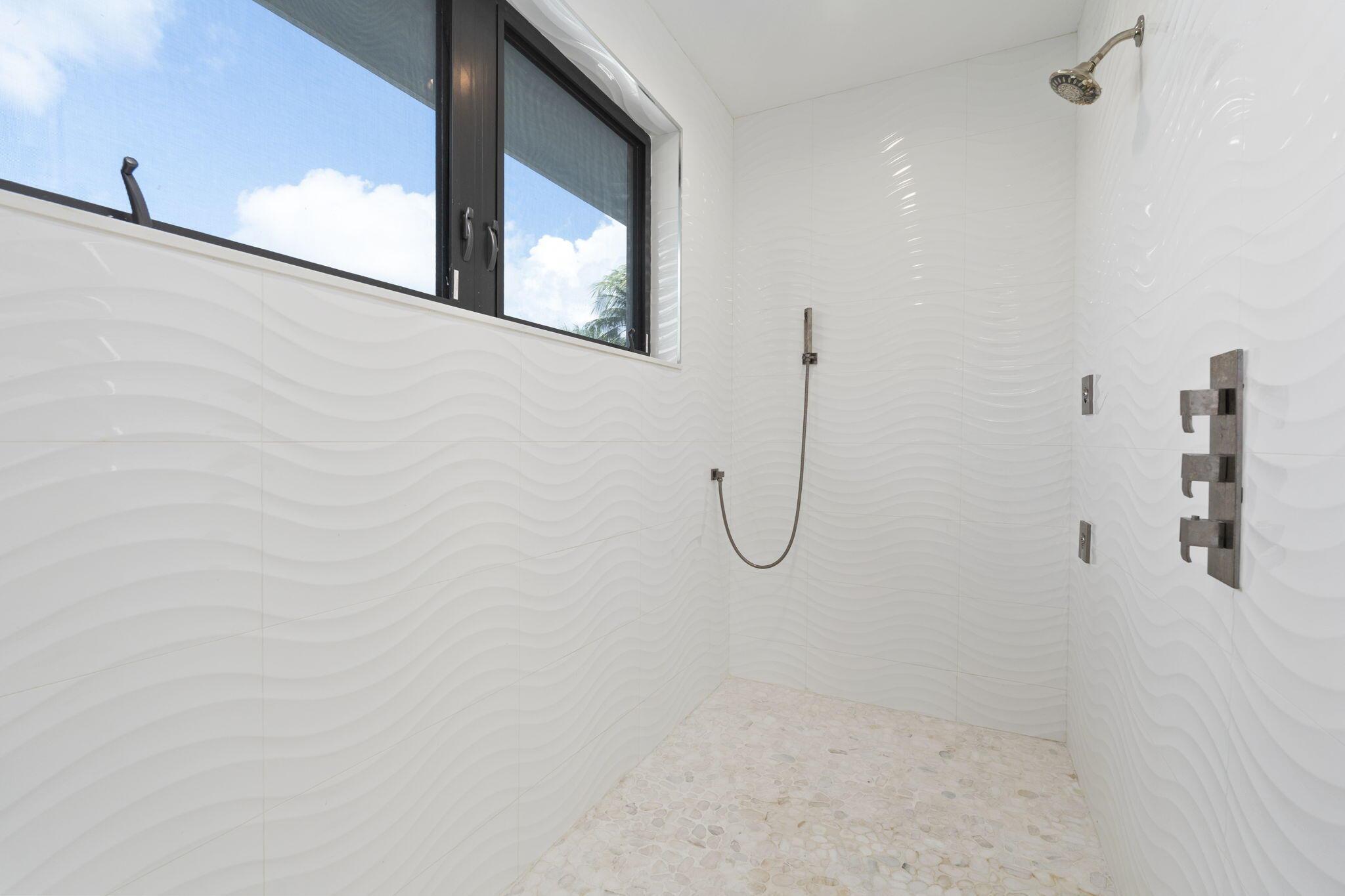 SUN & SURF CLUB COMM - Residential