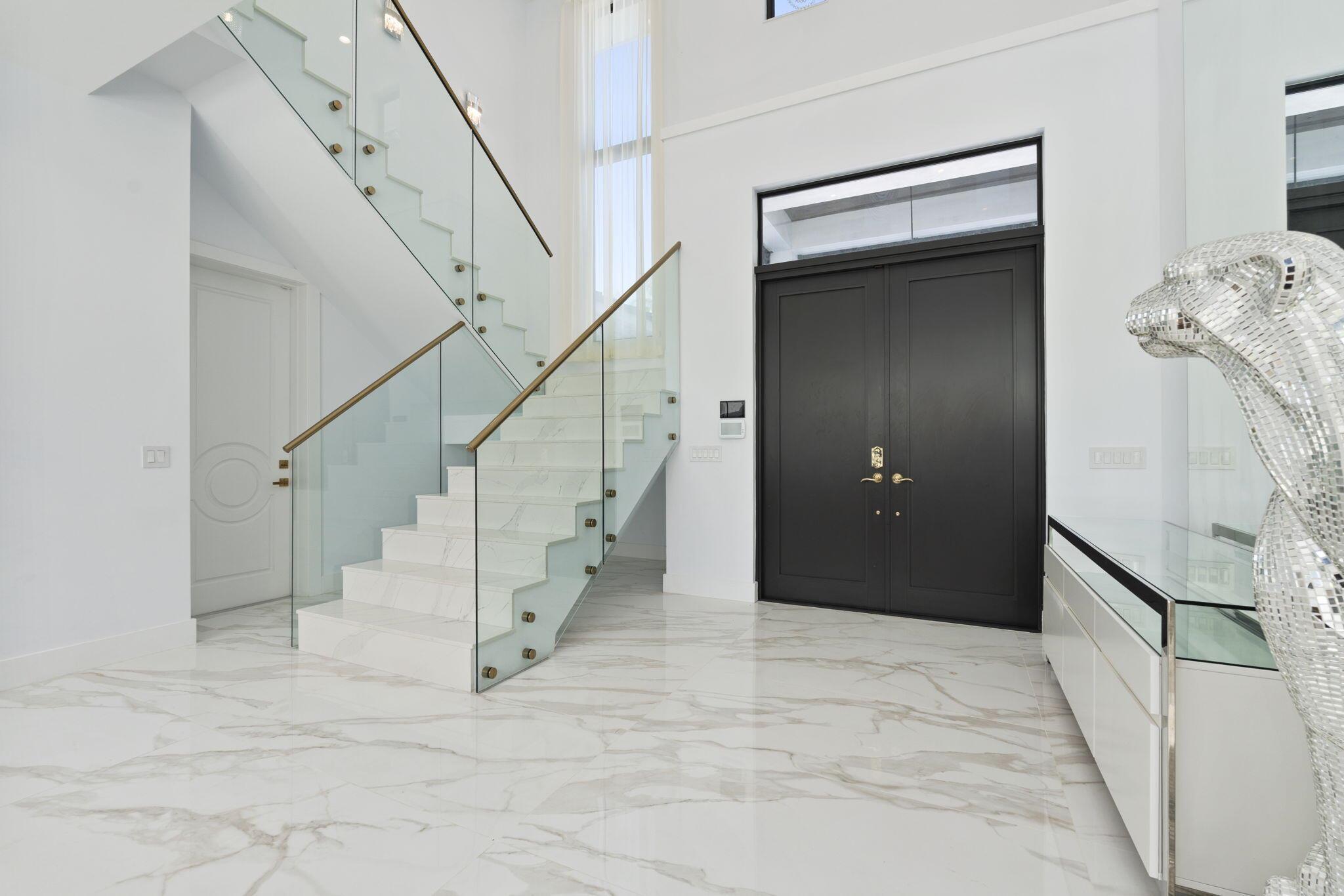 SUN & SURF CLUB COMM - Residential