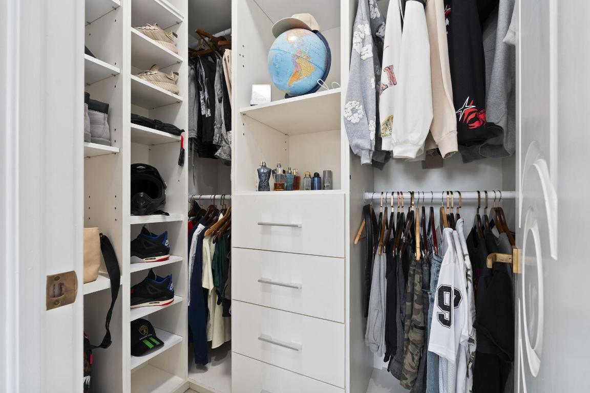 SUN & SURF CLUB COMM - Residential