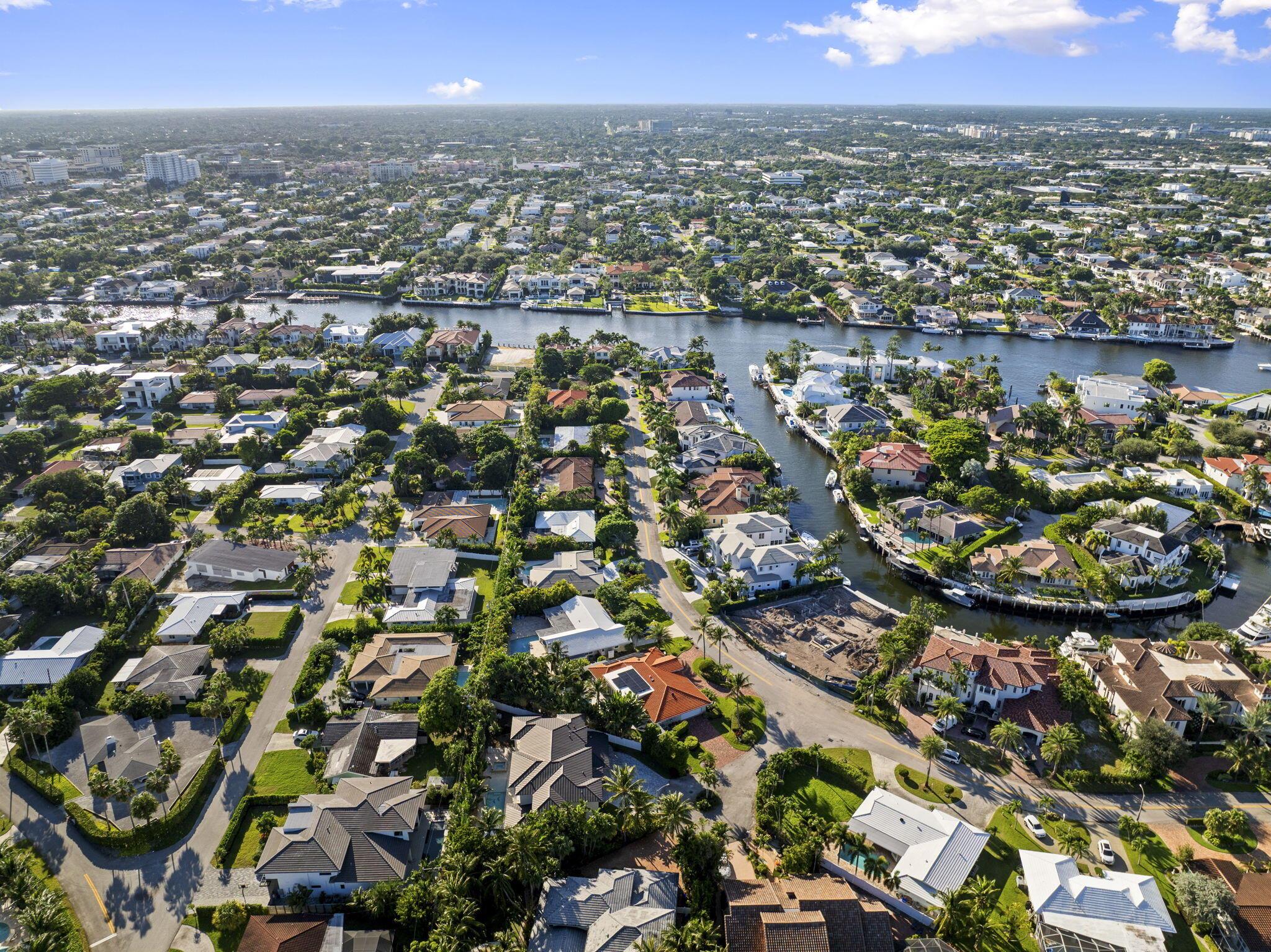 SUN & SURF CLUB COMM - Residential