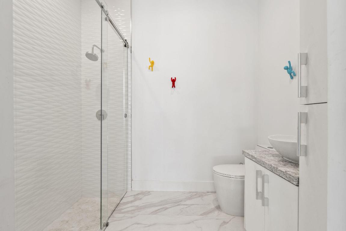 SUN & SURF CLUB COMM - Residential