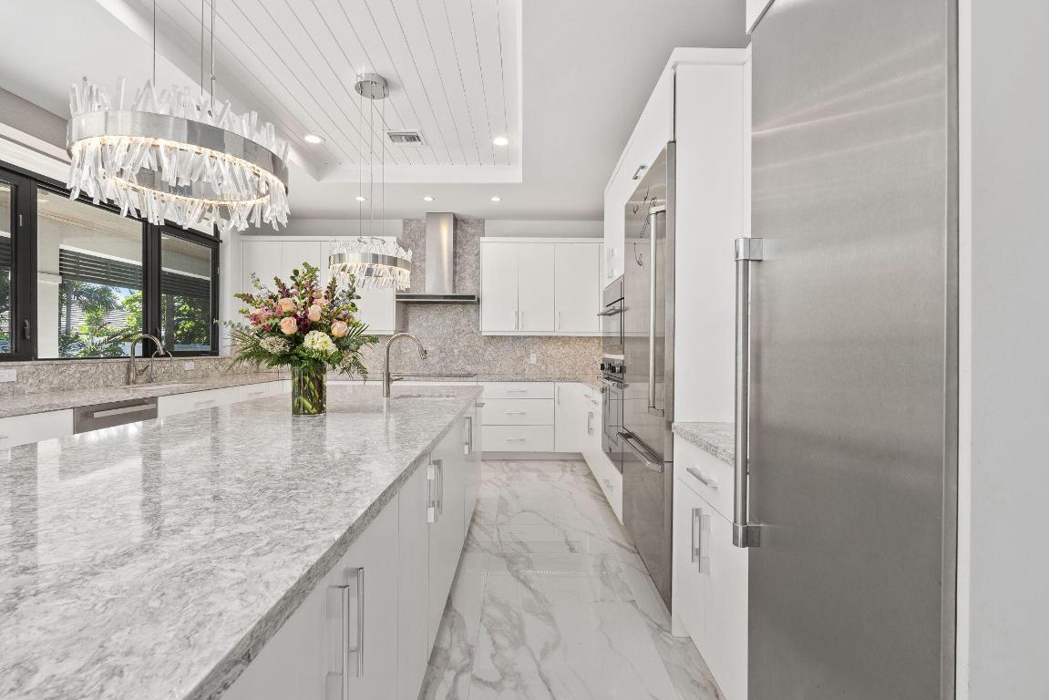 SUN & SURF CLUB COMM - Residential