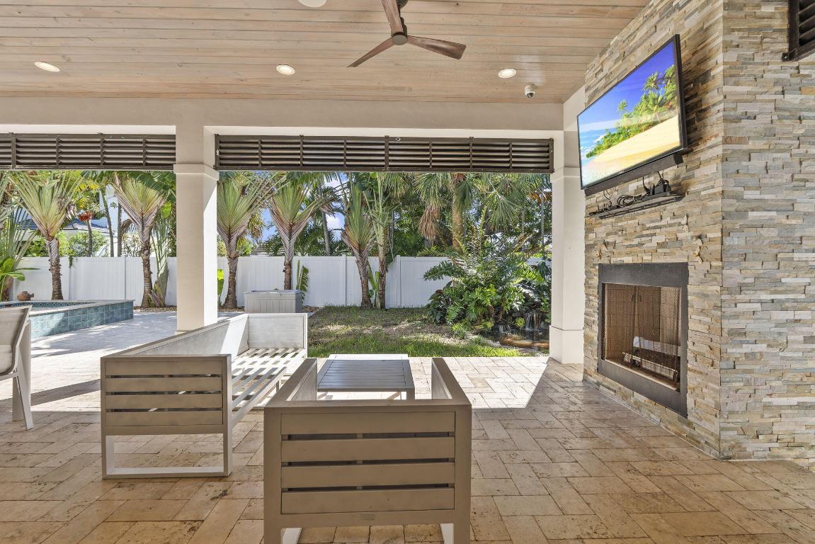 SUN & SURF CLUB COMM - Residential