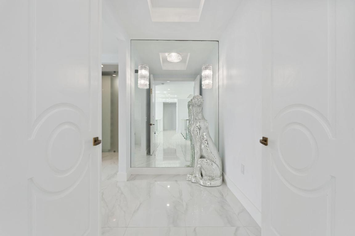 SUN & SURF CLUB COMM - Residential