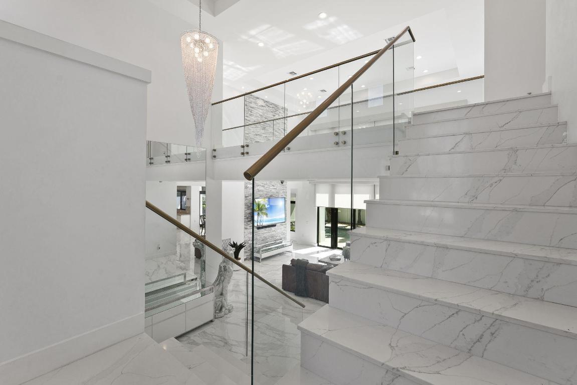 SUN & SURF CLUB COMM - Residential