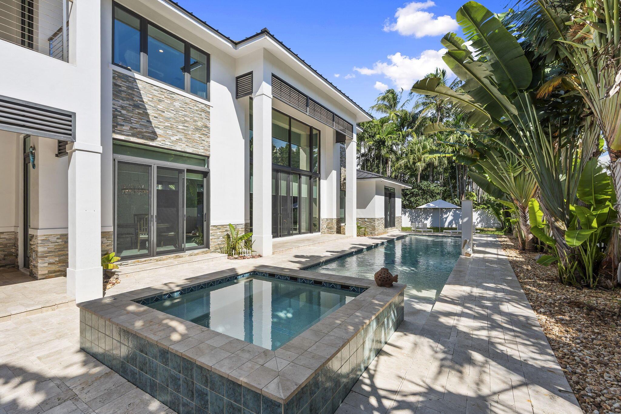 SUN & SURF CLUB COMM - Residential