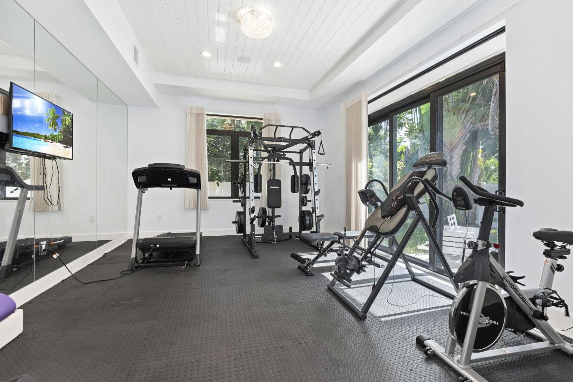 SUN & SURF CLUB COMM - Residential