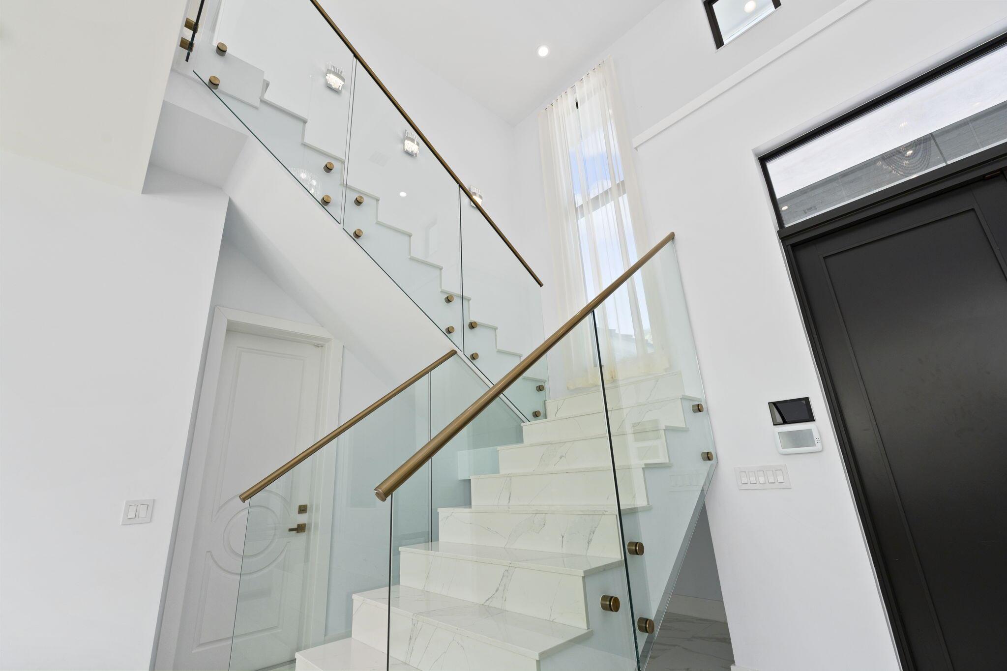 SUN & SURF CLUB COMM - Residential