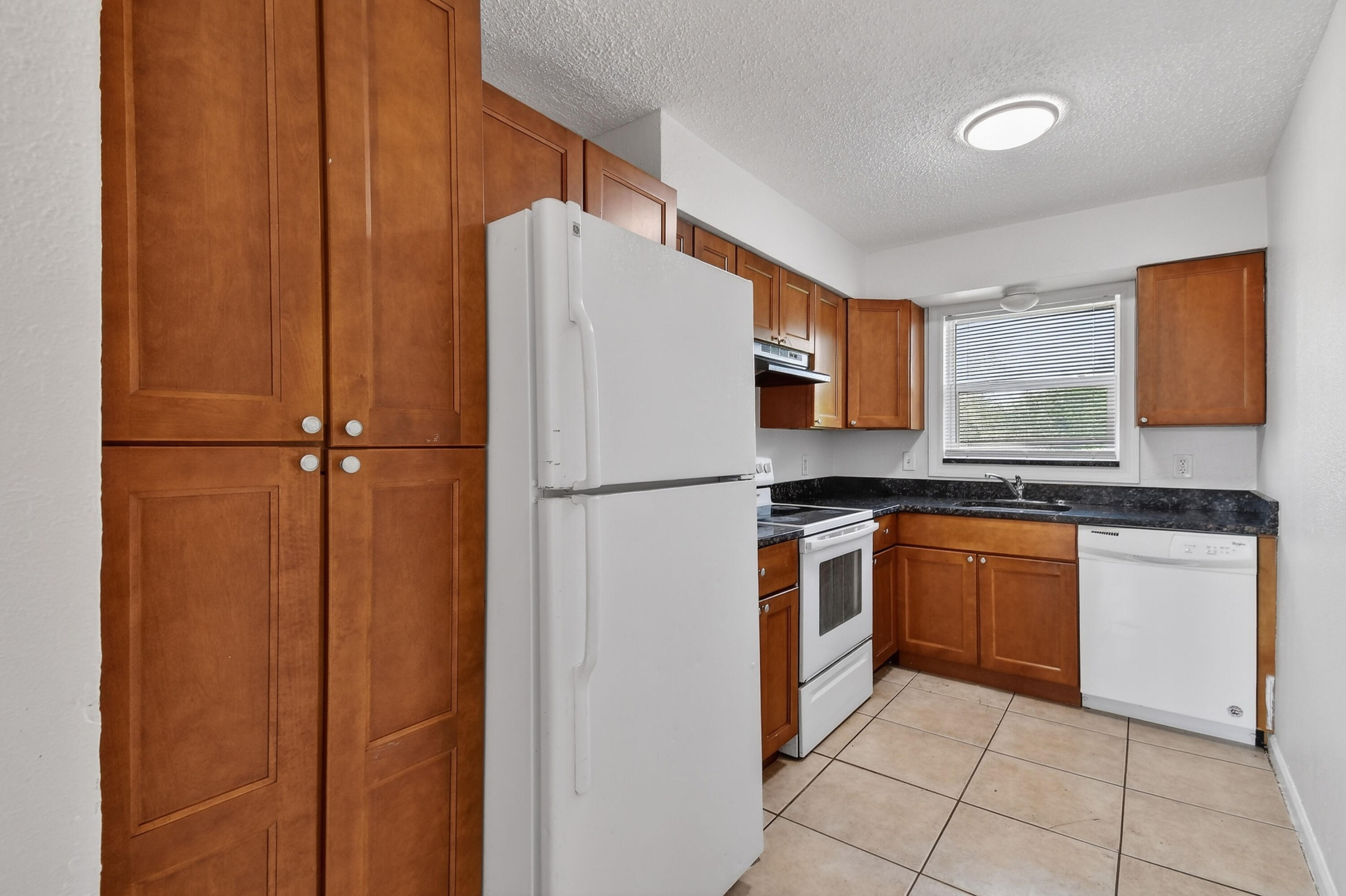 SLOANS SUB - Residential Lease