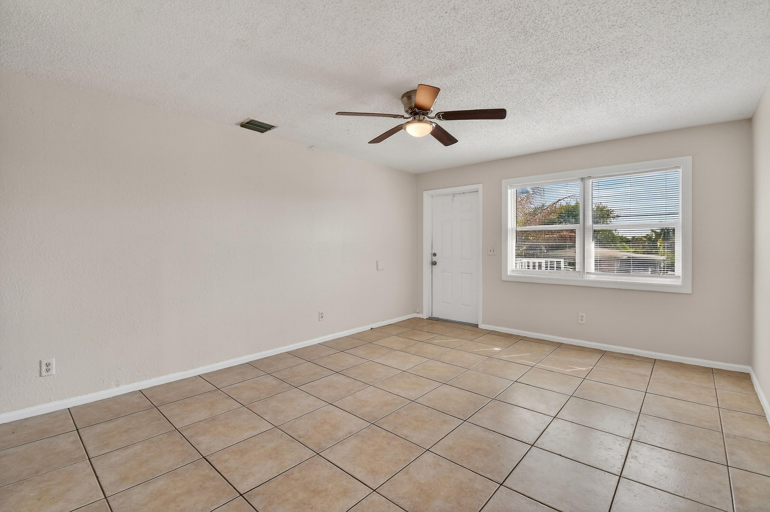 SLOANS SUB - Residential Lease