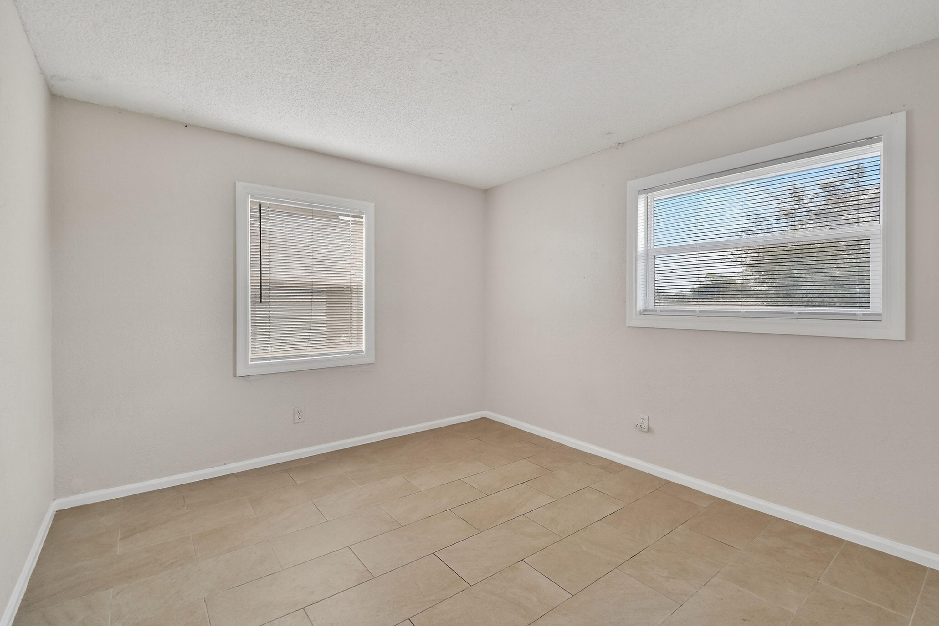 SLOANS SUB - Residential Lease