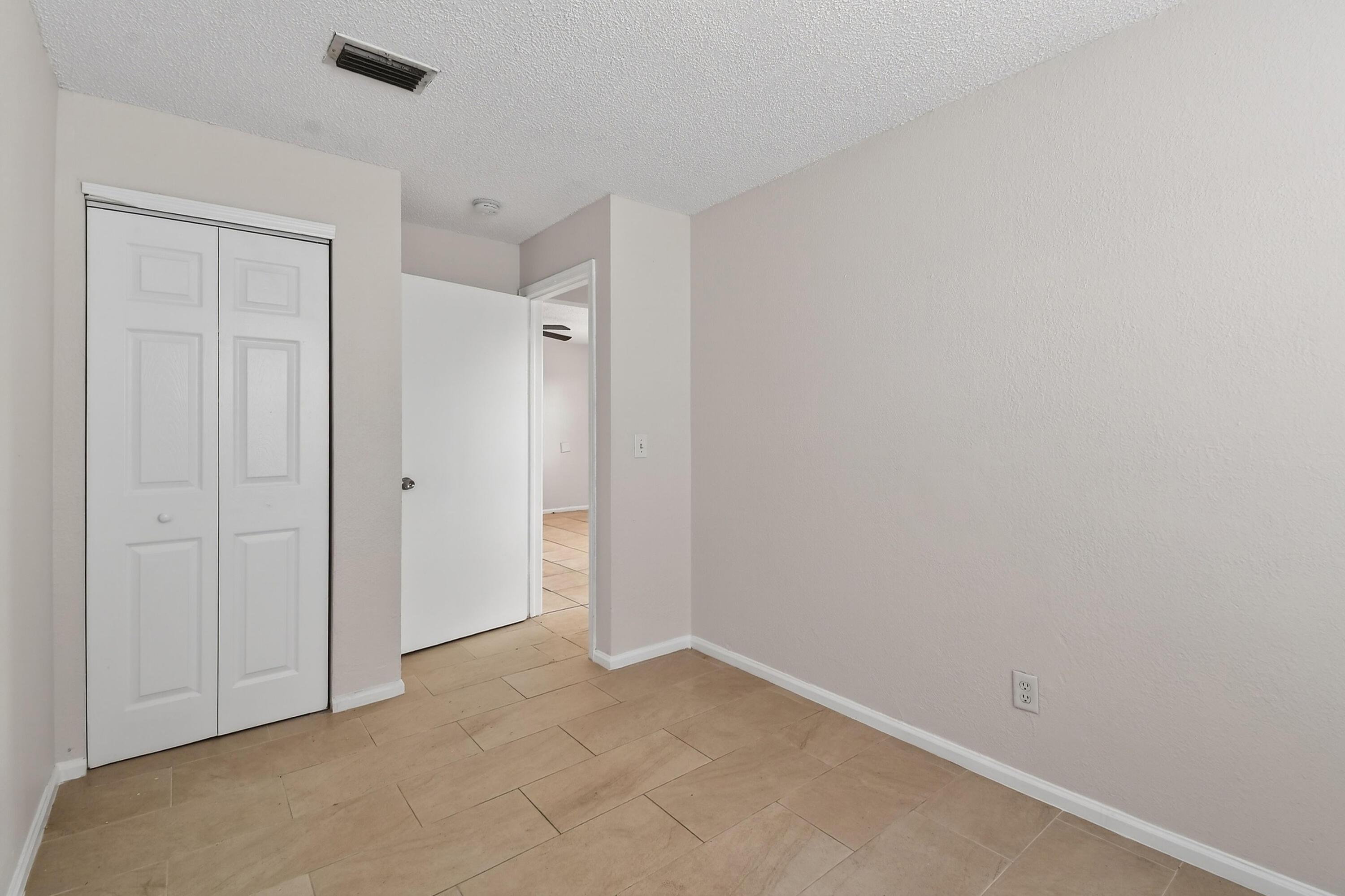 SLOANS SUB - Residential Lease