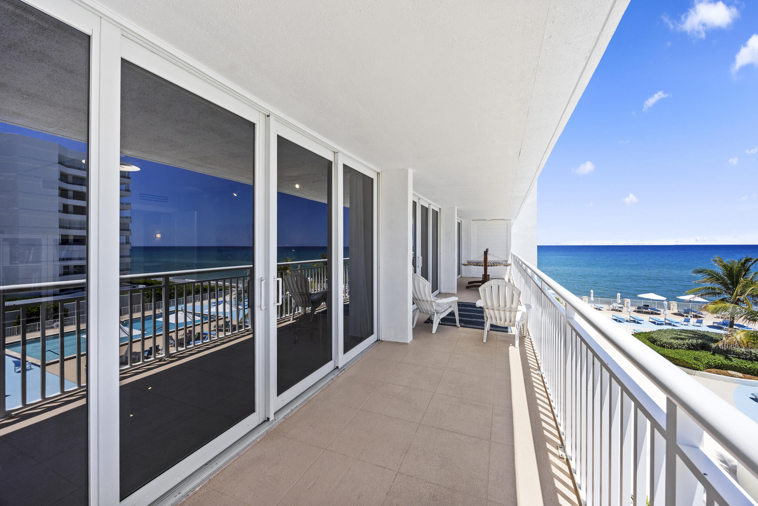 BARCLAY CONDO - Residential