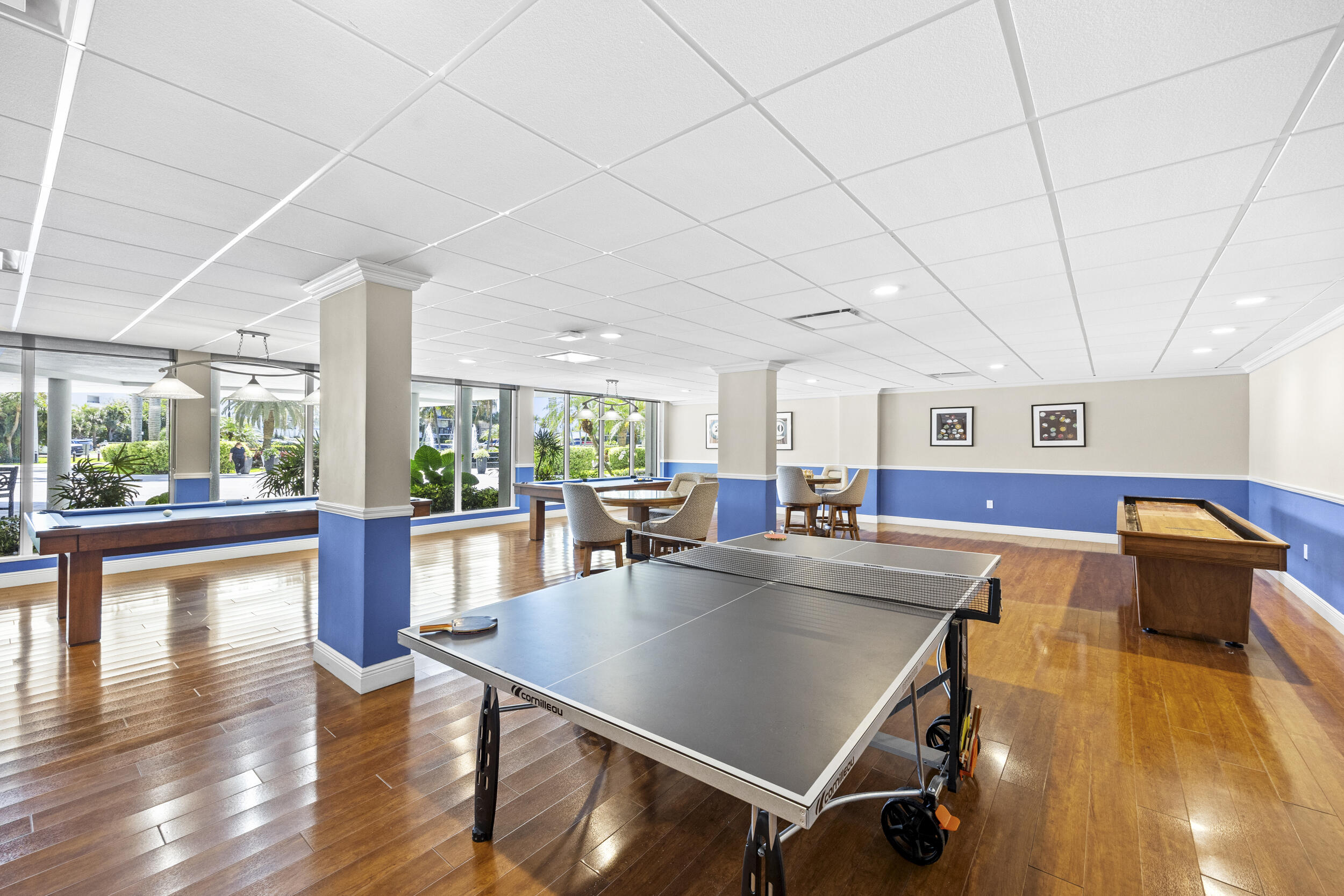 BARCLAY CONDO - Residential