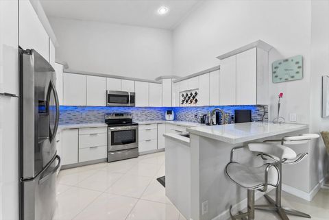 8237 Via Di Veneto Boca Raton FL 33496