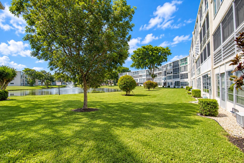 Photo of 2012 ASHBY C #2012, Deerfield Beach, FL 33442 (MLS # B26079495)