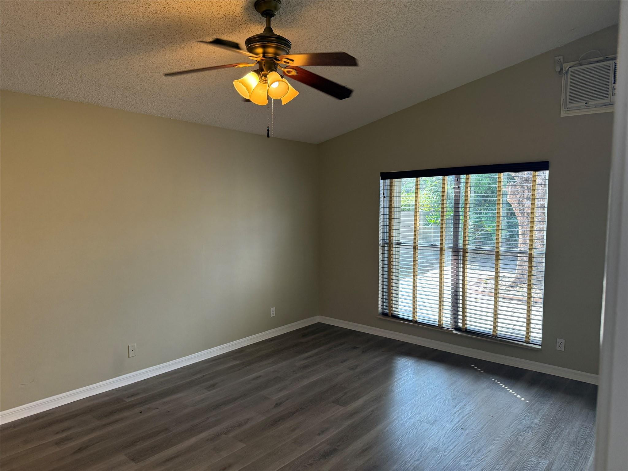 Meadowland Cove 02 Wellin - Residential