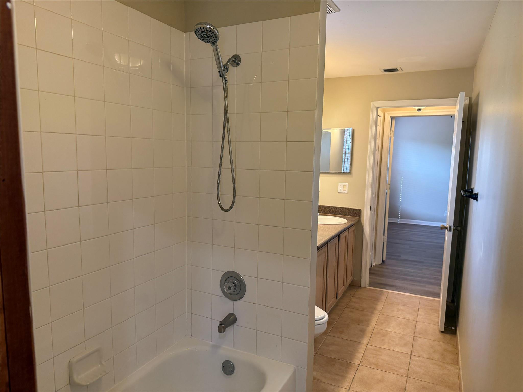 Meadowland Cove 02 Wellin - Residential