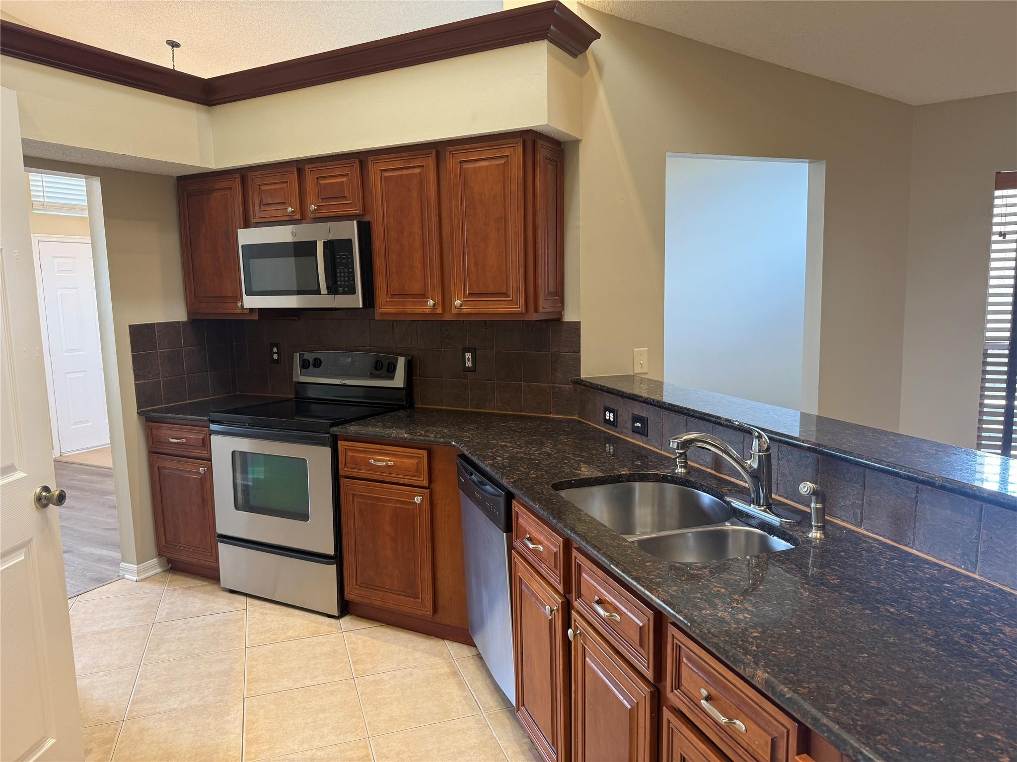 Meadowland Cove 02 Wellin - Residential