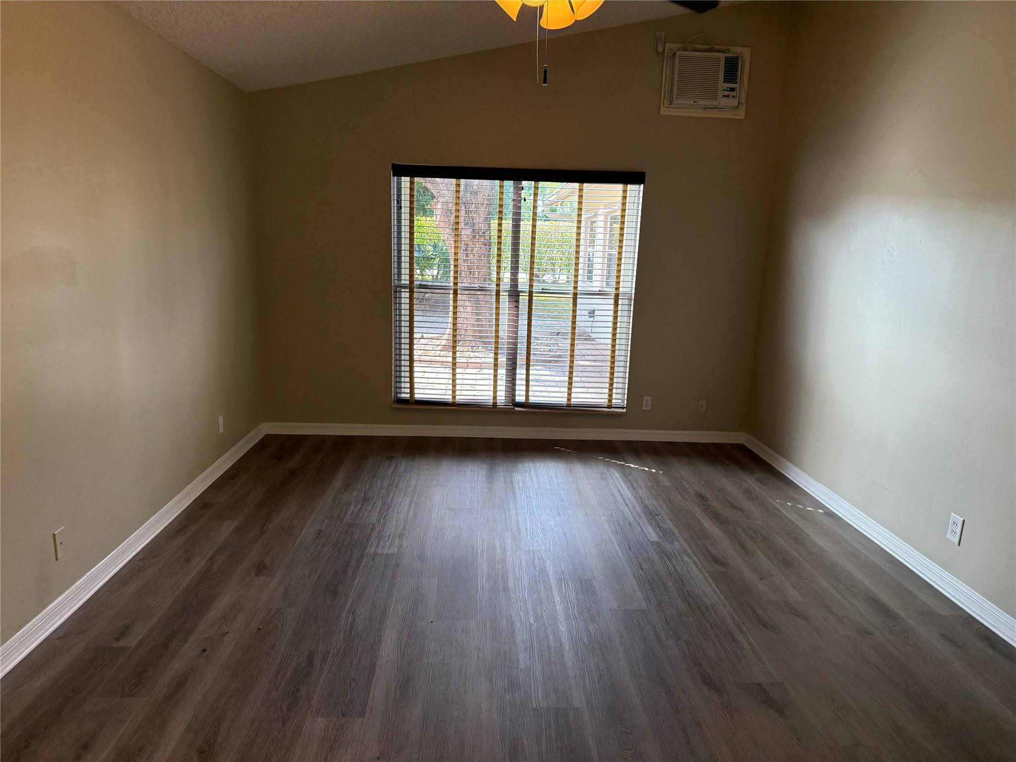 Meadowland Cove 02 Wellin - Residential