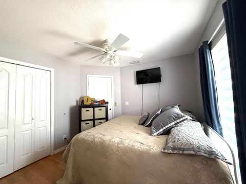 listing image 136