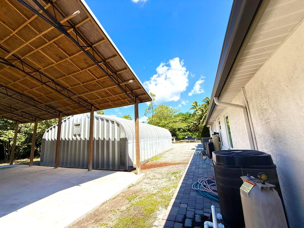 listing image 149
