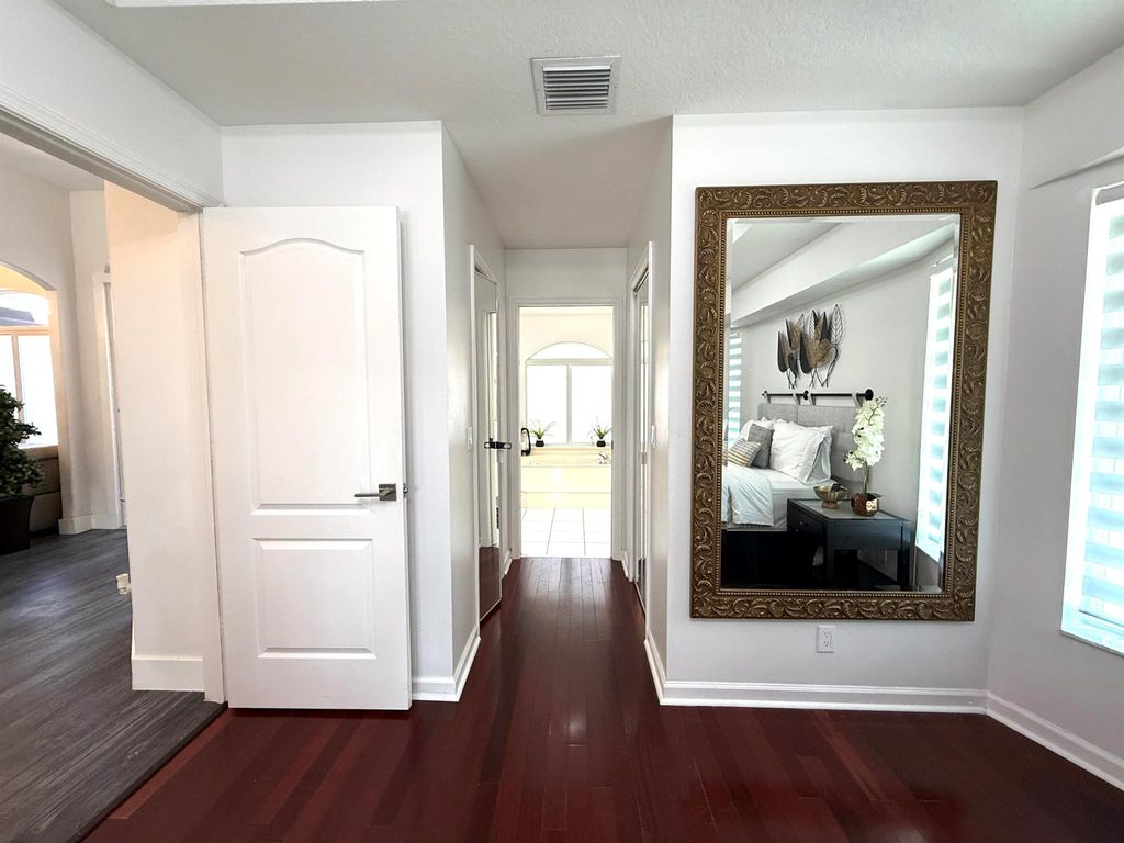 listing image 111