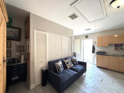 listing image 140