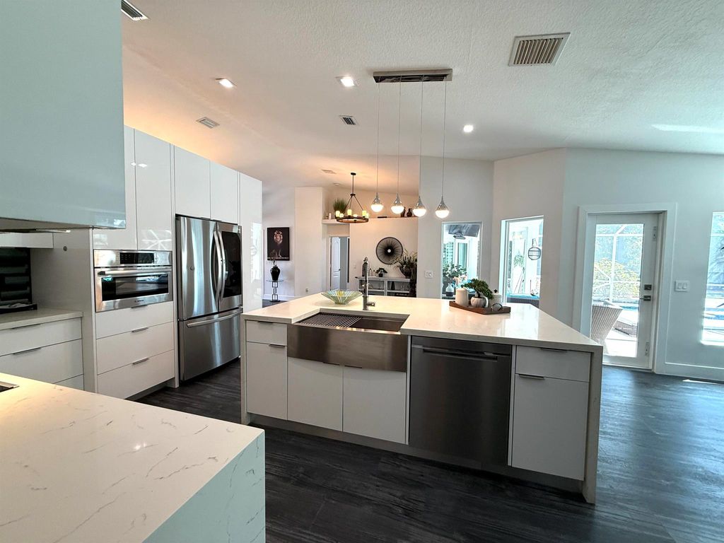 listing image 131