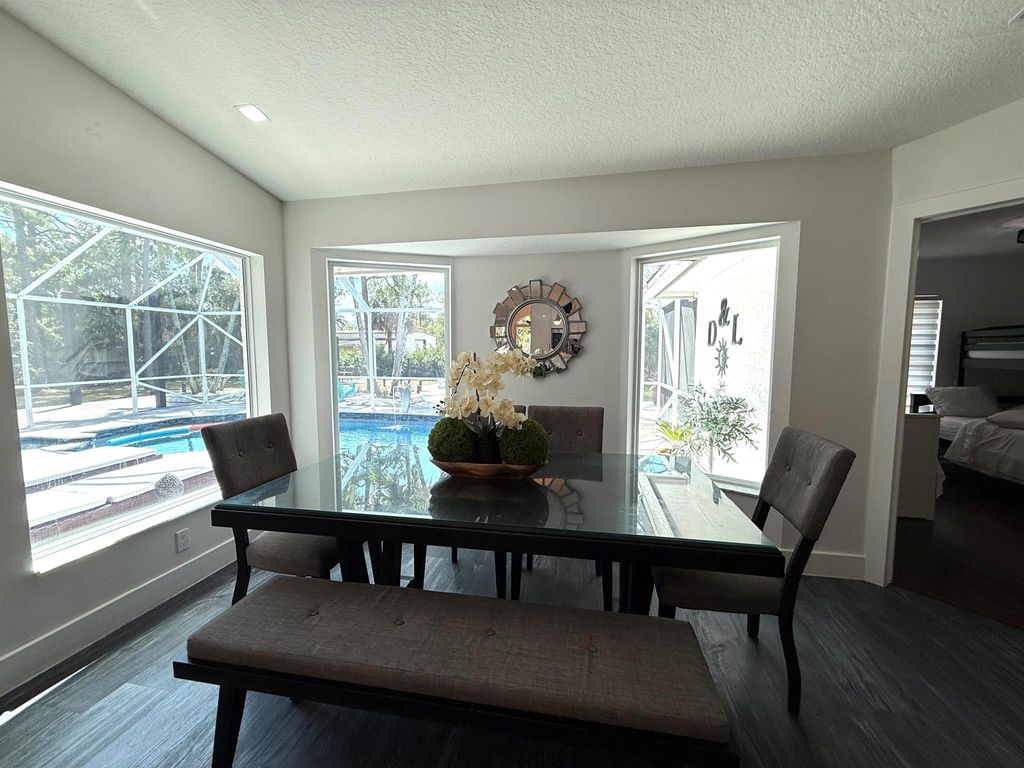 listing image 130