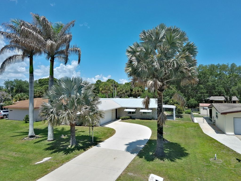 Photo of 7410 Santa Rosa Parkway, Fort Pierce, FL 34951 (MLS # B26022856)