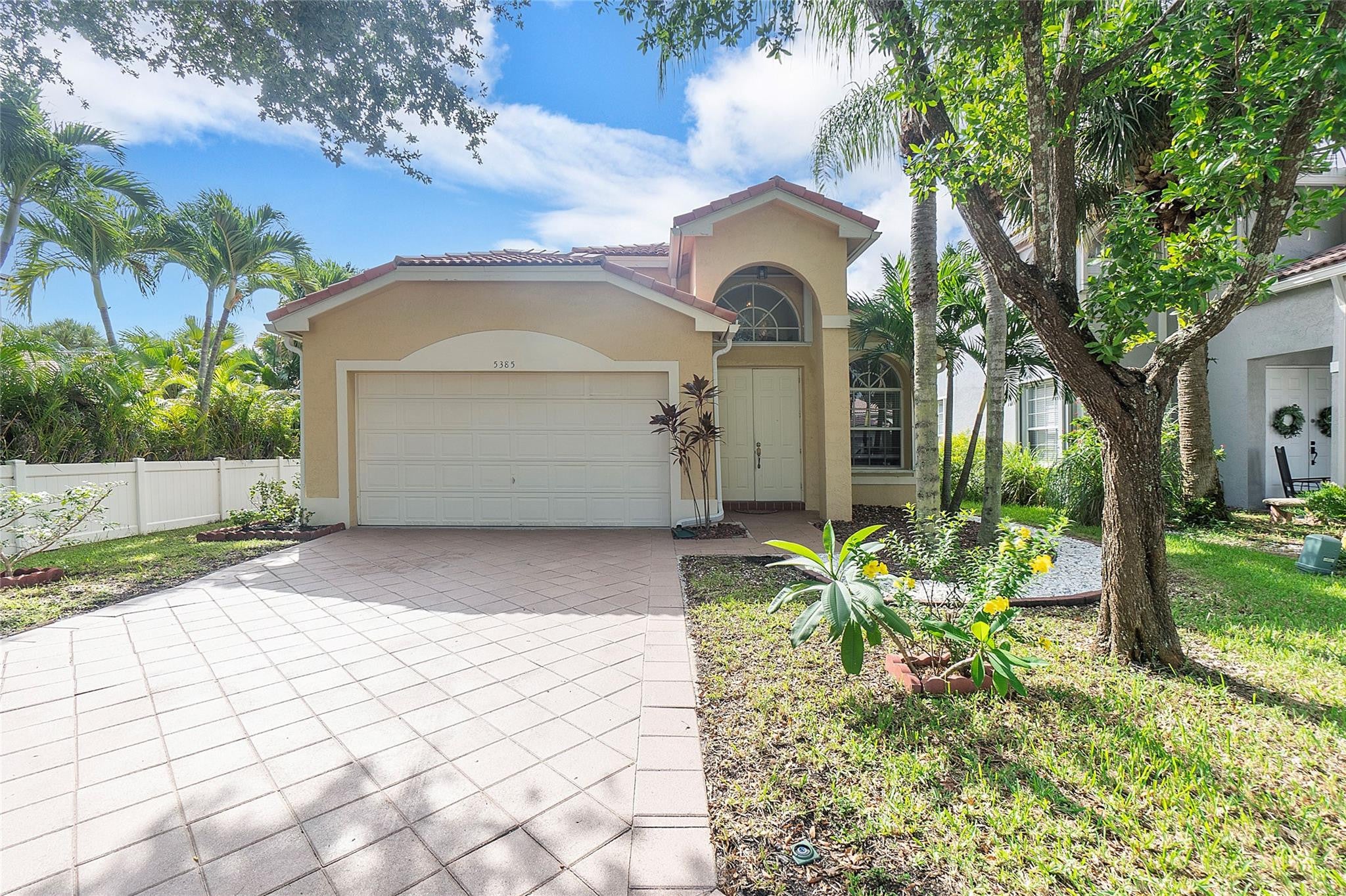 5385 NW 124th Way