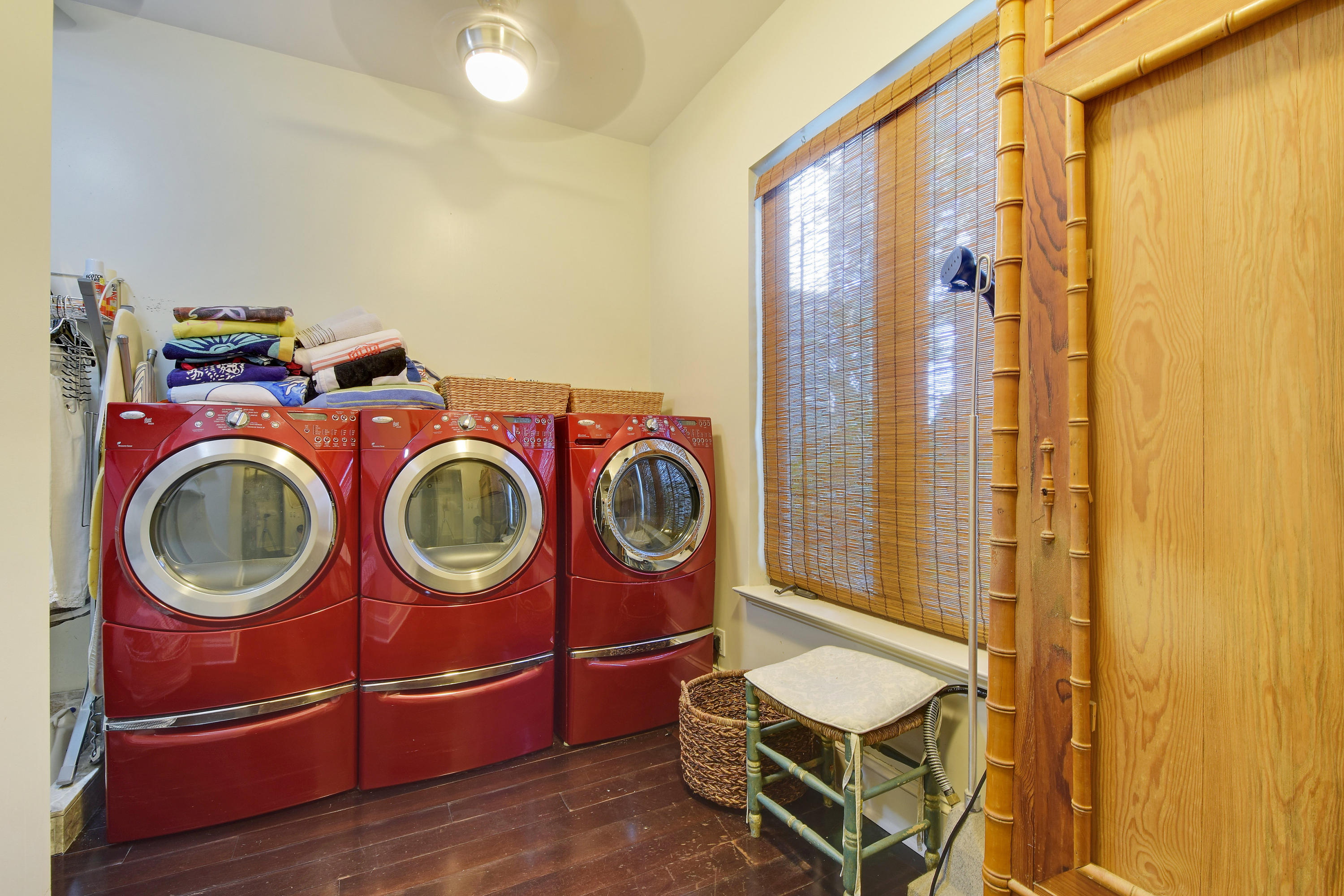 WORTH COURT - Residential